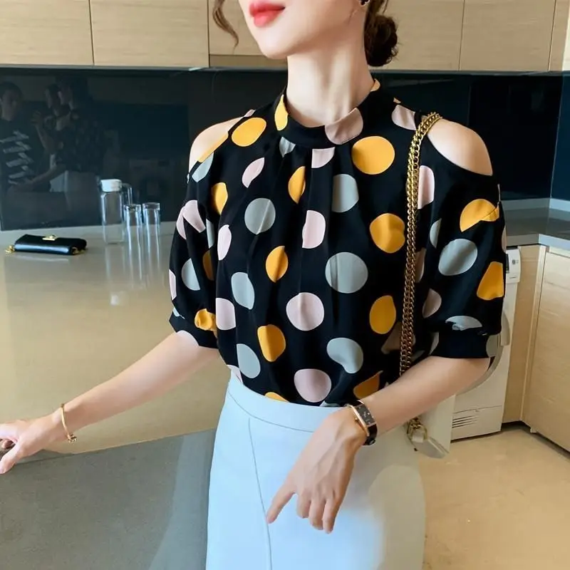 High-end and Classy High-quality Summer Women Off Shoulder Ruffles Minimalistic Tops Casual Chiffon Floral Print Blouses A295