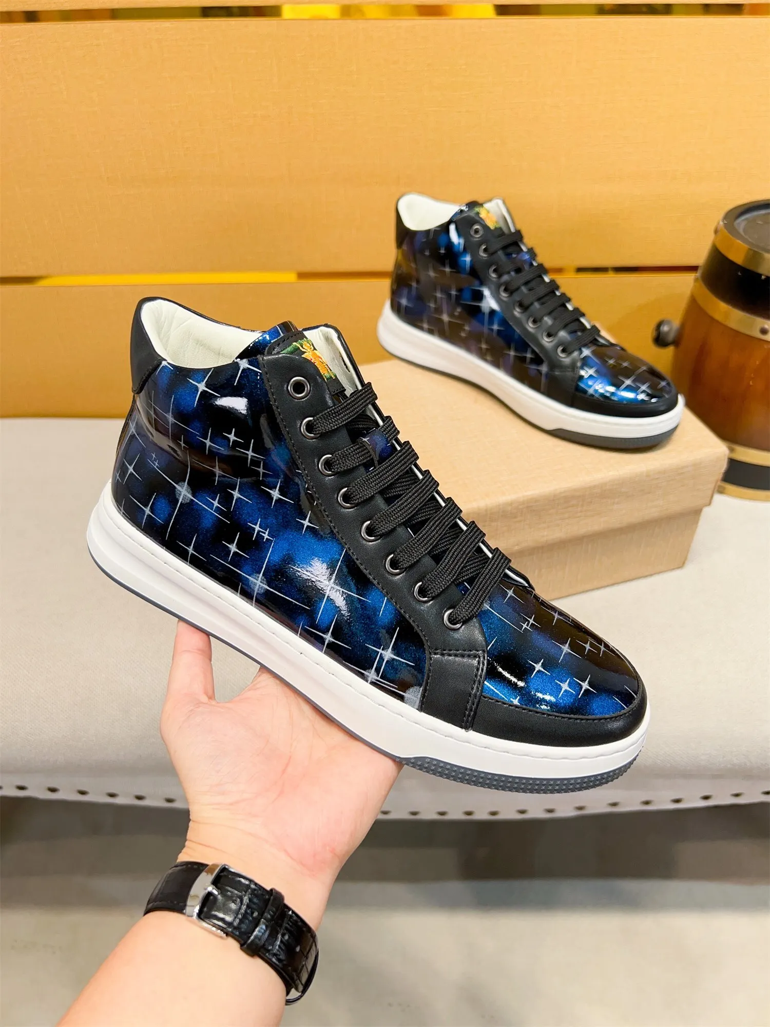 

Мужские высокие ботинки на шнуровке, кожаная повседневная обувь ручной работы, дизайнерские кроссовки, мужская удобная спортивная обувь, удобная