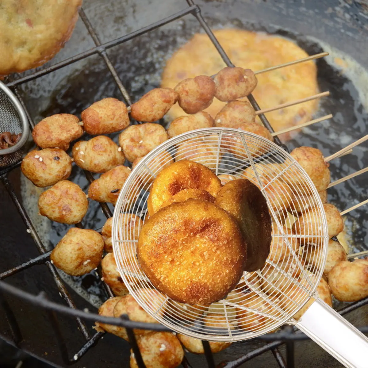 

Stainless Steel Frying Oil Strainer Mesh Food Spoon Filter 22Cm Long Handle Heat Resistant Anti-Burn Kitchen Restaurant Tool Oil