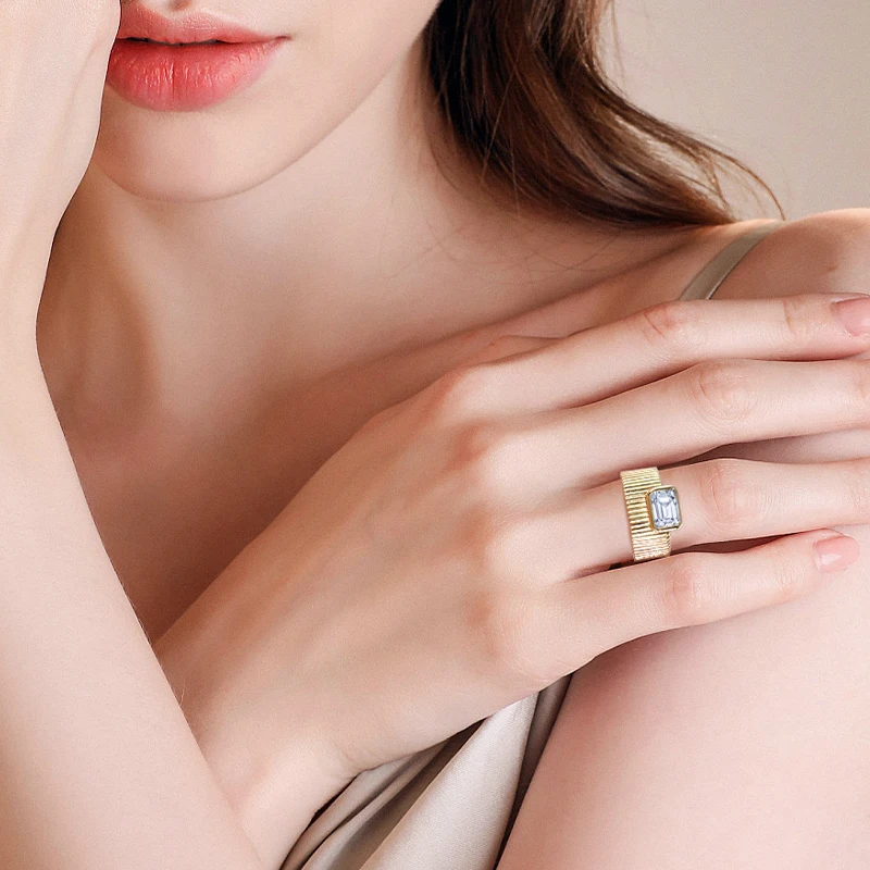 VAROLE Sparkling CZ Stripe Ring For Women Gold Color Fashion Jewelry Rings Simple Office Everyday Anillos Mujer
