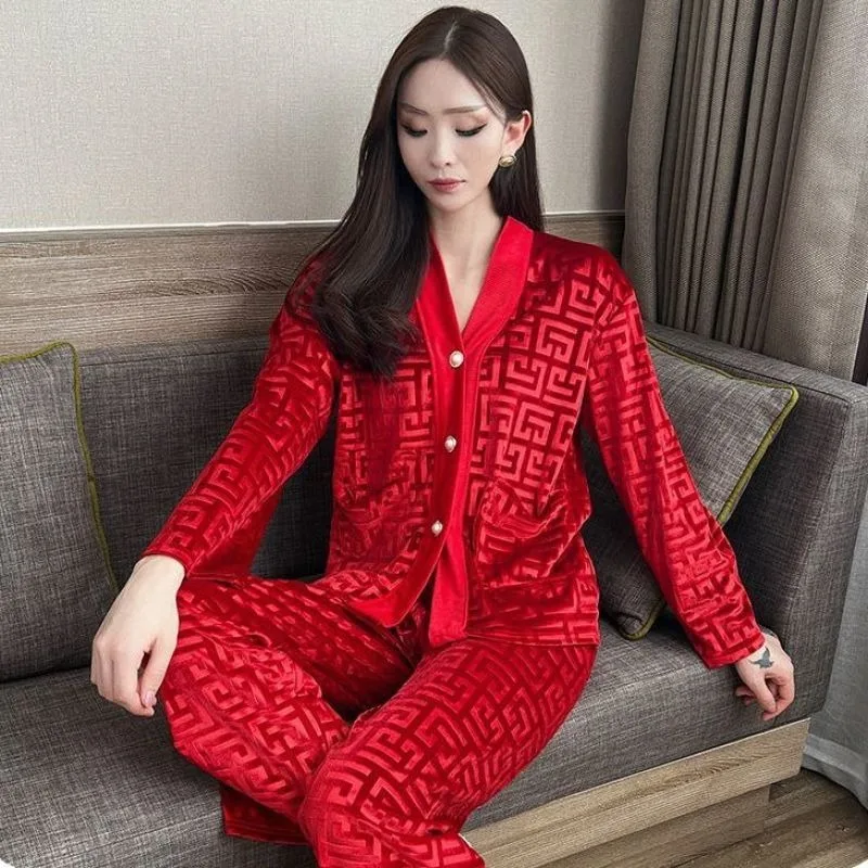 

Autumn and Winter New Women's Plaid Jacquard Long Sleeve Trousers Canary Plush Can Be Worn Outside Pajamas Home Suit