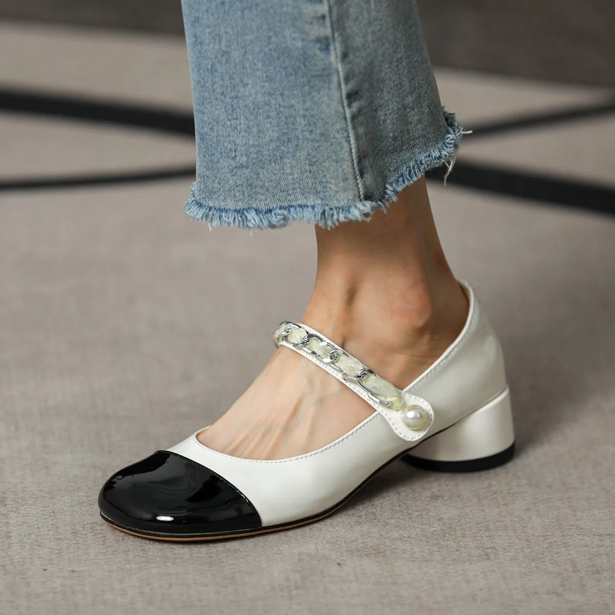 

Women Pumps Mary Jane Shoes One Strap Med Heel Elegant Women Round Toe Shoes SquareToe Spring Atumn Patent Leather Pumps