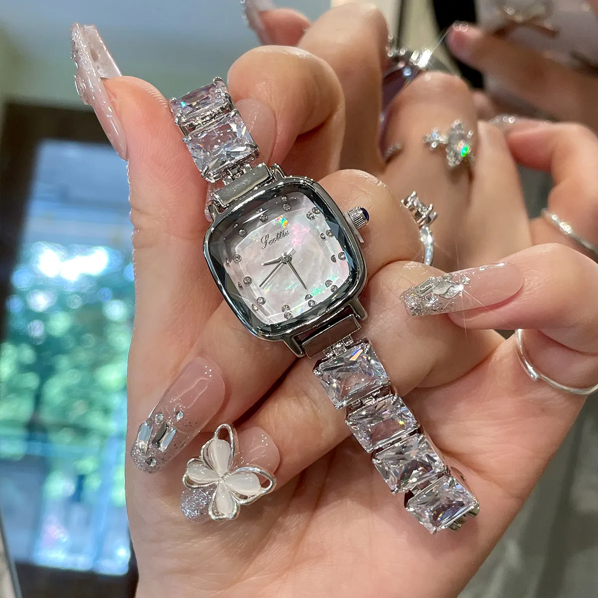 Exquisite Ladies' Wristwatch, A Luxurious And Artistic 2026 New Model.  A Luxury Women'S Watch, A Stylish Quartz Timepiece.