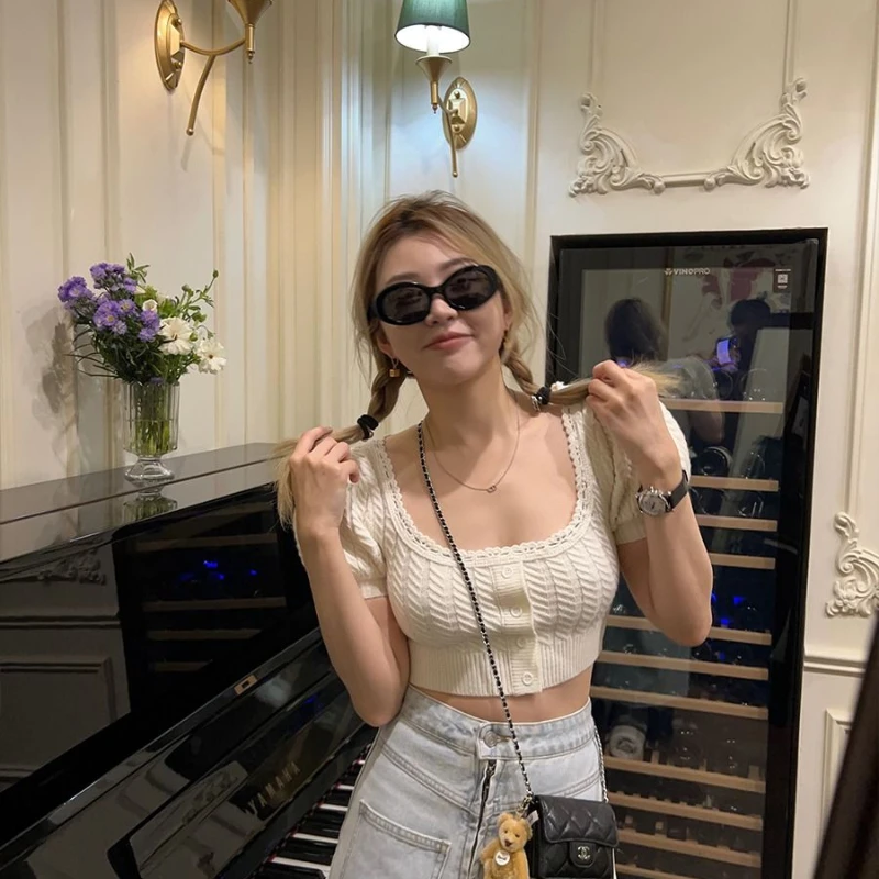 Printemps/été 2025 tricots courts avec manches à bulles petit Design Sense Hot Girl exposant ombilical