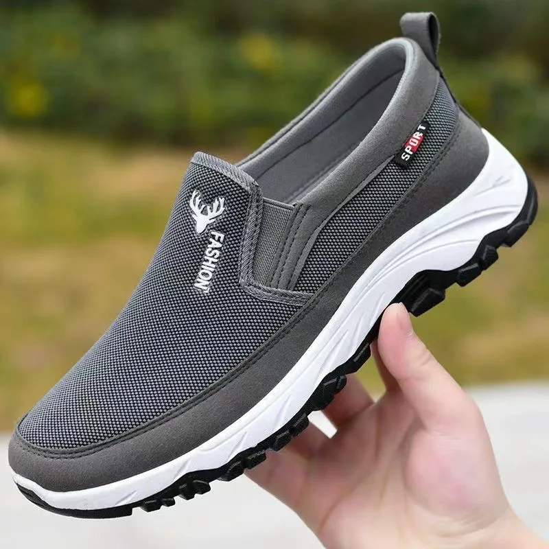 Loafers Men Sneakers Mesh Breathable Non-Slip Slip On Vulcanized Shoes Soft Sole Solid Color Comfortable Water Shoes Zapatos2024