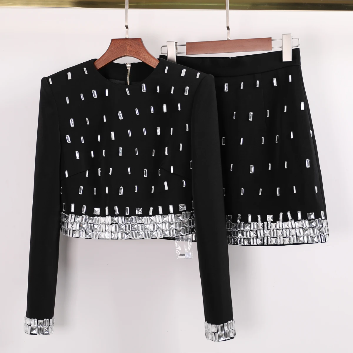 

High Quality Spot New Fashionable And Luxurious Handmade Nail Bead Long Sleeved Top+hip Hugging Half Skirt Commuter Women's Set