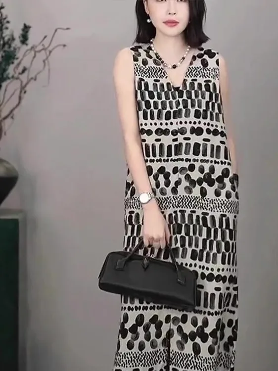 

Elegant Summer New Fashion Loose Printed Sleeveless Long Dress Women's Luxury High Waist A-Line Skirt V-Neck Hollow out