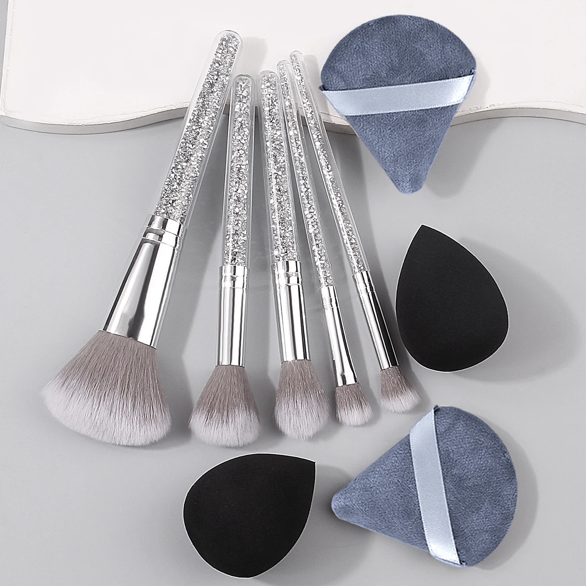 Ensemble de pinceaux pour fard à joues, poudre douce et ample, manche en diamant, éponge à poudre sans déclenchement, bouffée de poudre d'œuf, outils de maquillage professionnels, 9 pièces