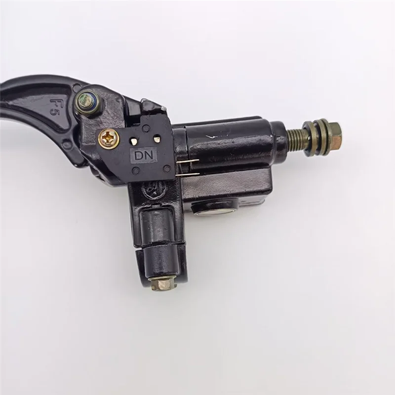 

Правый передний главный тормозной цилиндр сцепления, гидравлический насос для Kawasaki Bayou300 360 400 700 Bayou 300 Brute