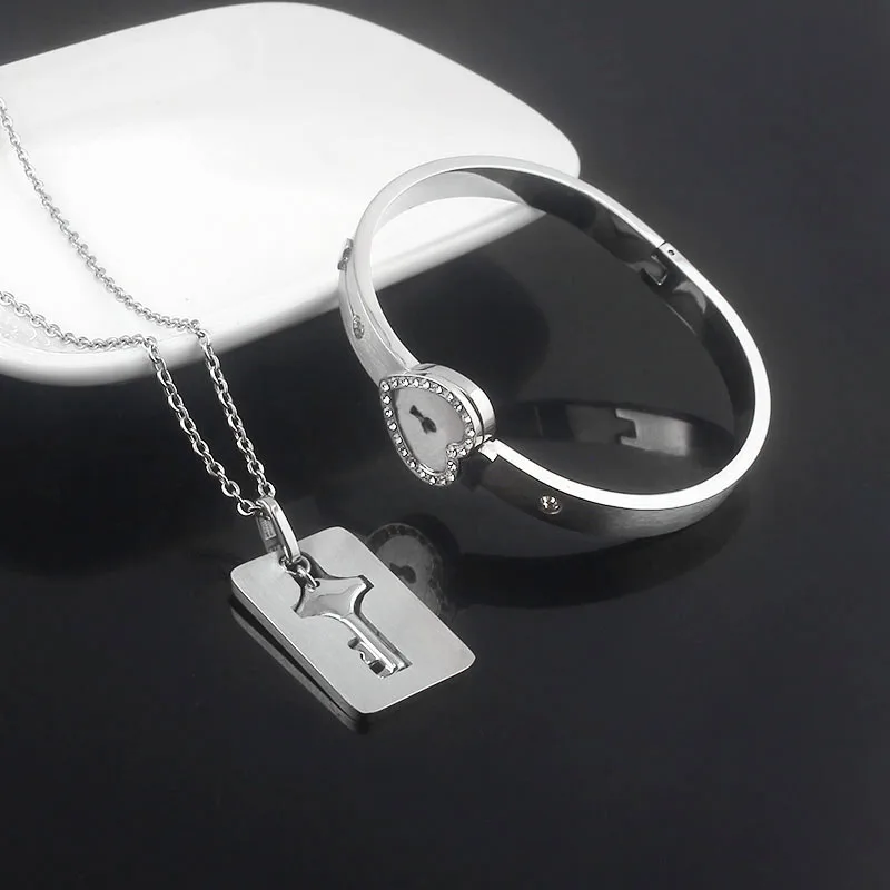Couple Jewelry Stainless Steel Bracelet Love Heart Lock Bracelets Bangle Key Pendant Necklace For Women Men Valentine\'s Day Gift