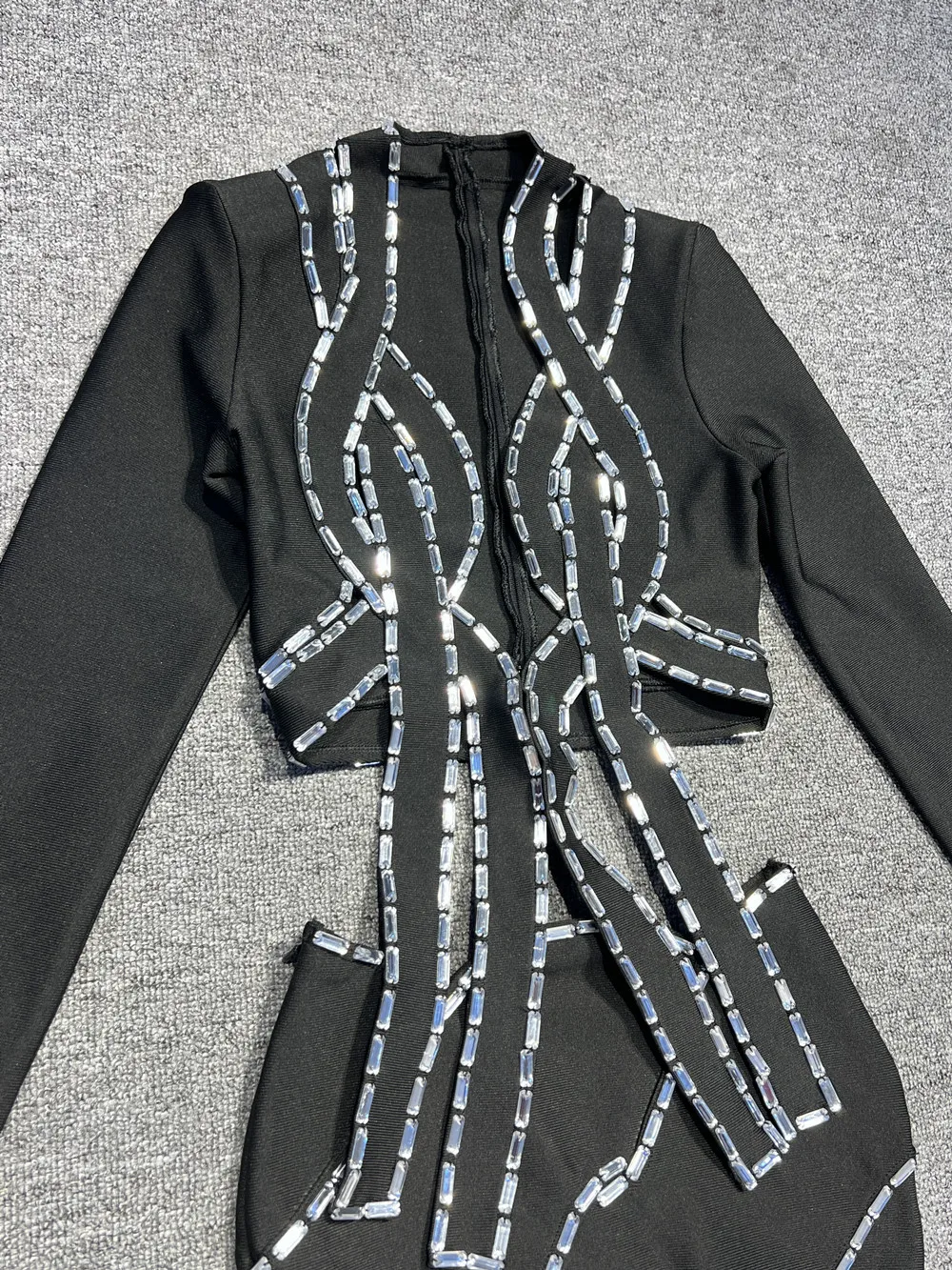 Neu angekommen Shinning Strass Sexy Langarm Aushöhlen Bandage Mini Kleid Frauen Nachtclub Party Feiern Geburtstag Tragen