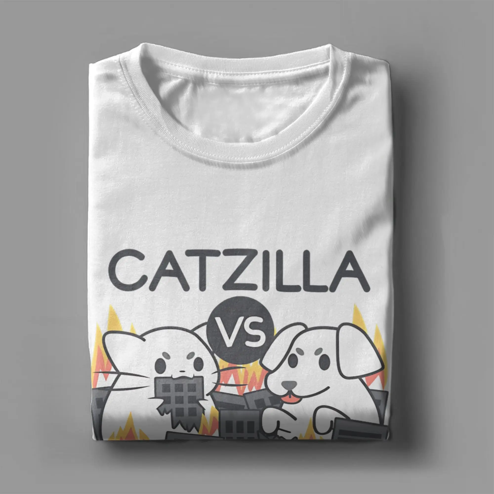 Catzilla vs King Dog لطيف القط تي شيرت الرجال خمر القطن تي شيرت Crewneck قصيرة الأكمام تي شيرت ملابس الكبار