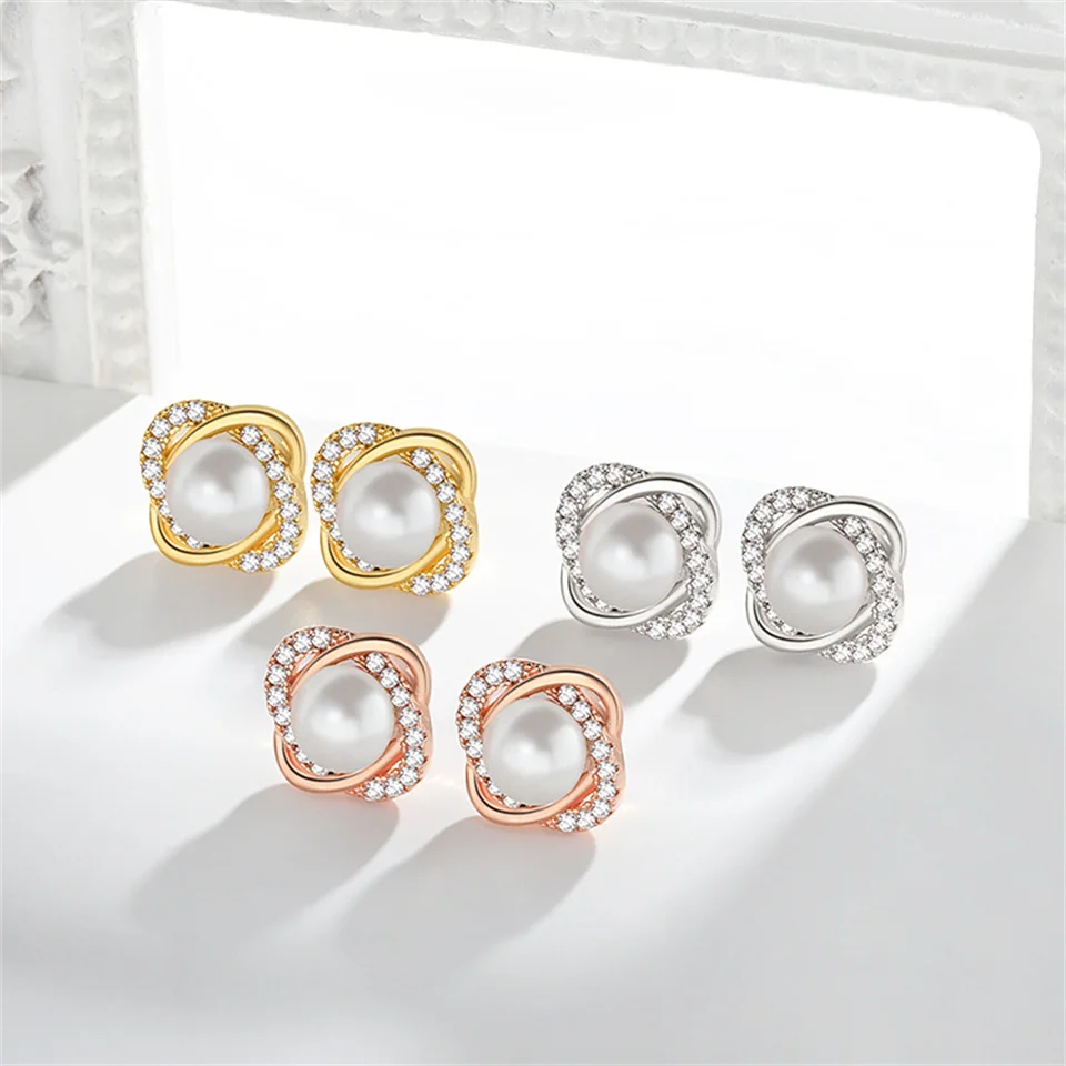 

Flower-shaped Pearl Earring Retro Palace Small Fragrance Style Diamond Pearl Earrings Wrapped Cross Natural Shell Pearl Earrings