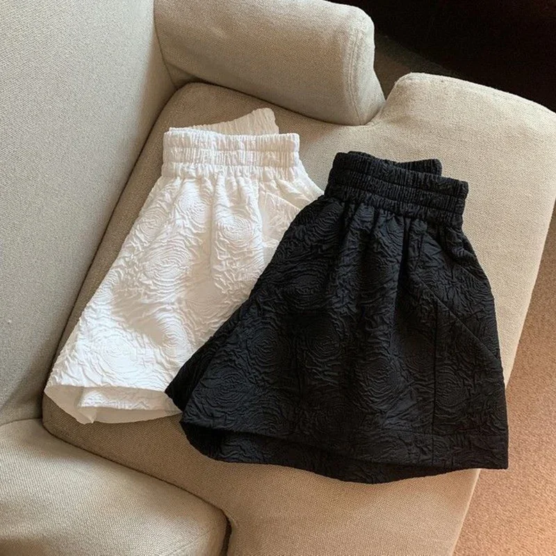 ผู้หญิงสบายๆกางเกงขาสั้นขากว้างVINTAGEสีดําสีขาวJacquardกางเกงขาสั้นหญิงเกาหลีเก๋Elastic HighเอวStreetwearสั้นกางเกง