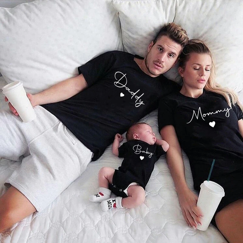 Daddy Mommy Sister Brother Baby Print Familien-Matching-Outfits Lässige Kurzarm-T-Shirts im Familien-Look Sommerliche passende Kleidung