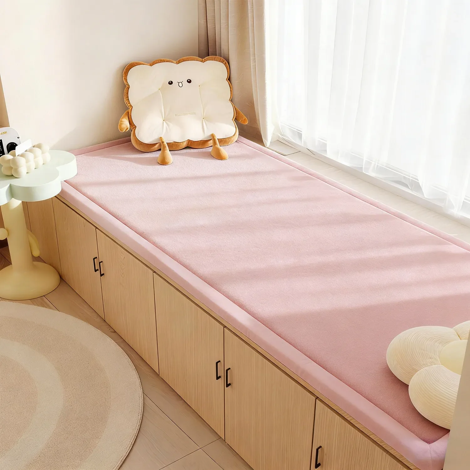 Thickened Carpet 2CM Ultra Soft Short Plush Pad Non Slip Wear Resistant Area Rug for Living Room Bedroom Kids Play