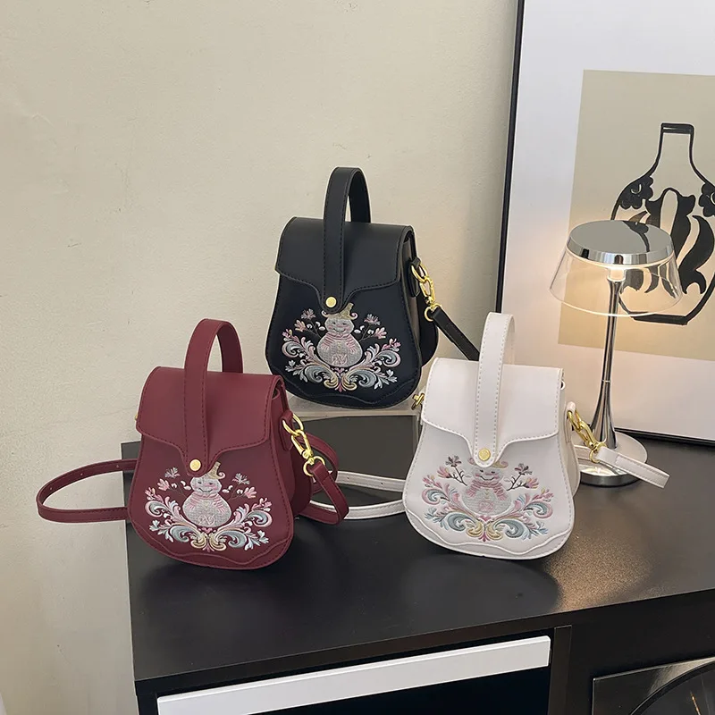 

Женская сумка на одно плечо из искусственной кожи, ручная сумка через плечо с вышивкой в китайском стиле и пряжкой с клапаном для женщин