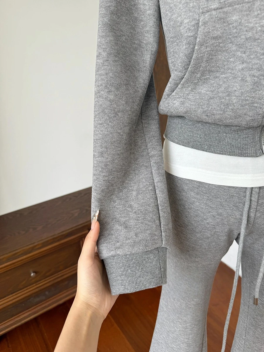 سترة نسائية بغطاء للرأس بسحاب من REDDACHiC مع غطاء محرك السيارة وجيوب من الفرو الصناعي وأكمام طويلة سترة قصيرة ضيقة ملابس رياضية كورية للخريف