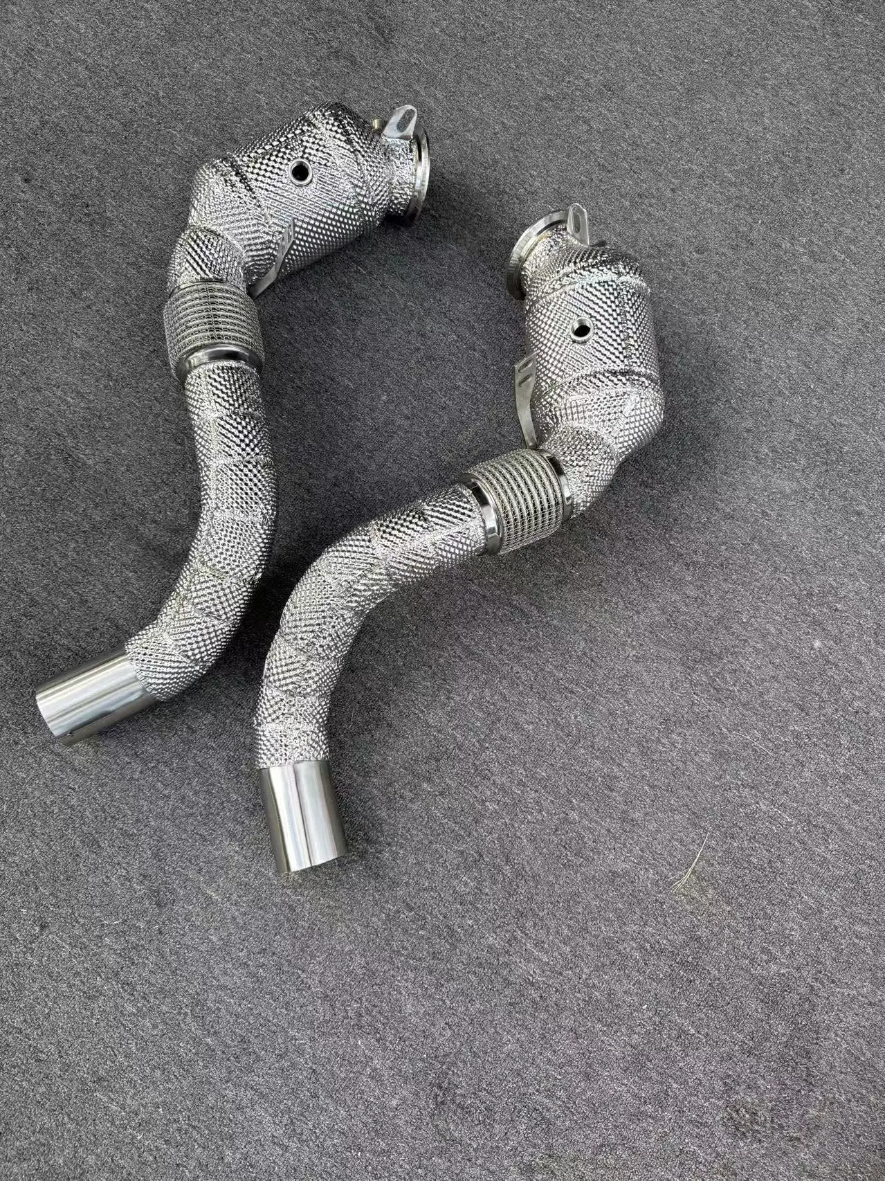 ACE Auspuffrohr für BMW m550i 750i m850i X5 X6 X7 M50i N63 4.4T V8 Downpipe mit Hitzeschutz SUS304 Performance Auspuffkrümmer – Detail 10
