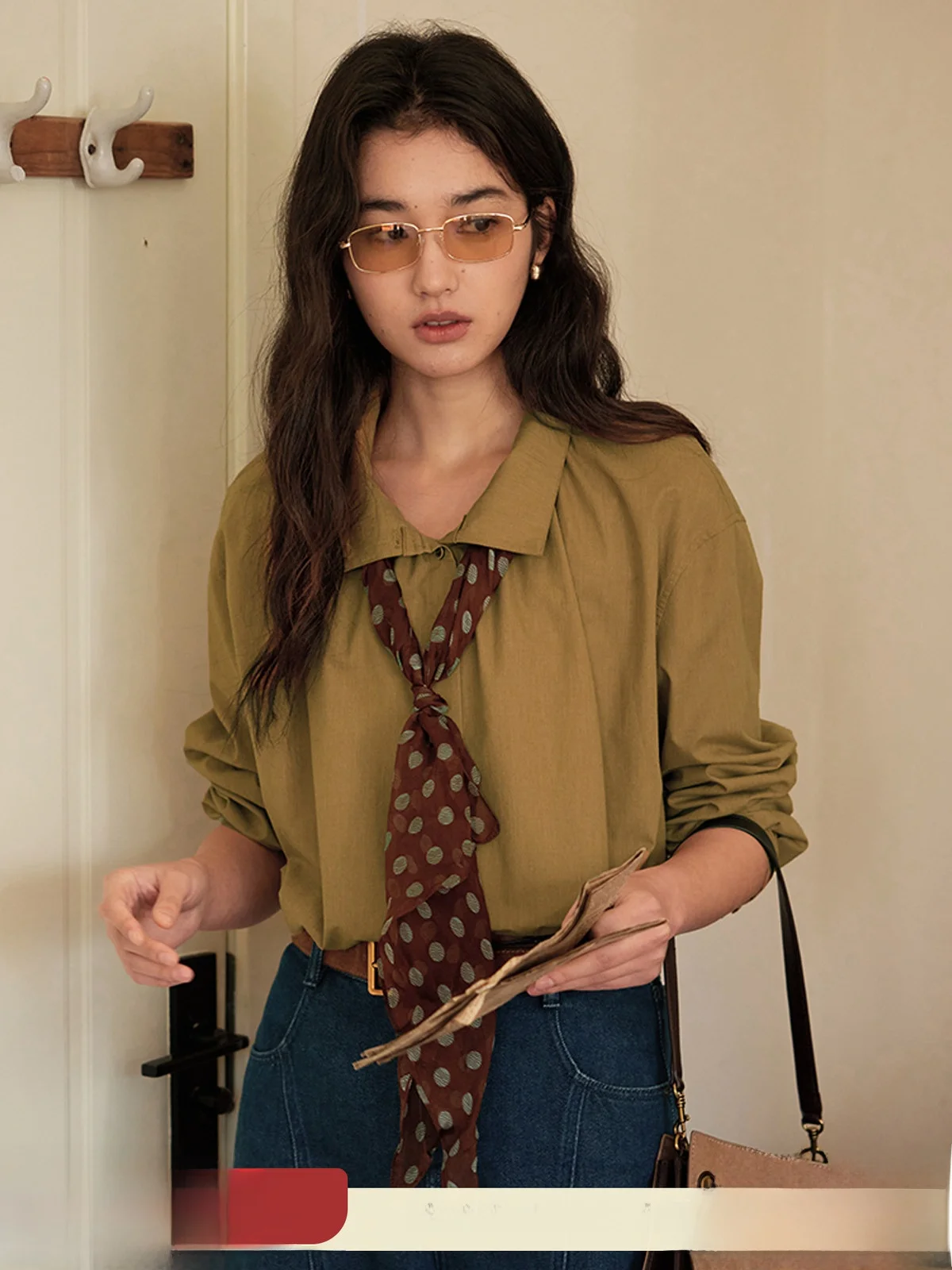 

Solighter Vintage Stand Collar Shirt Women's Spring 2026 New Style Long Sleeve Cotton Gown with Wood Grain Ruffle Design