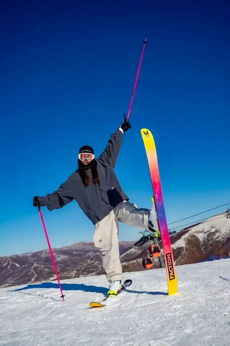 Preço de atacado Esquis e snowboard de montanha alpina com núcleo de madeira importado