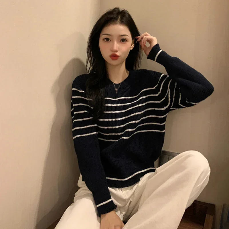 

Осенне-зимний свободный корейский свитер, женский топ с круглым вырезом в полоску, топы