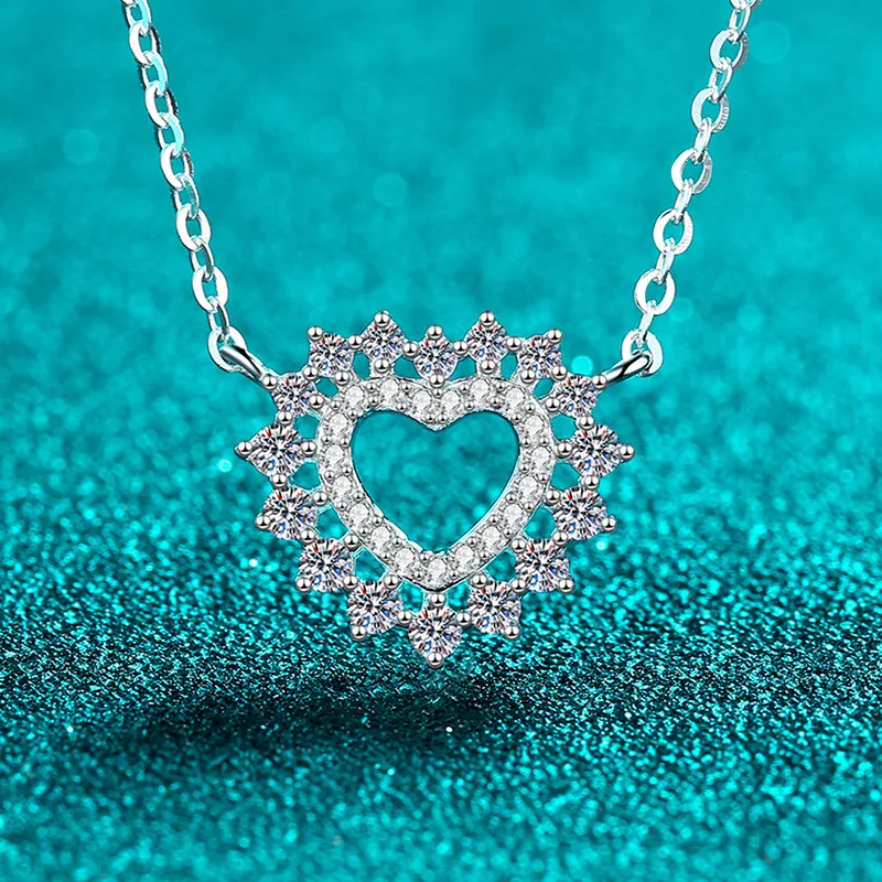 Elegant PT950 Platinum All Moissanite Necklace for Women, Heart Hollow Inlaid Diamond Pendant Personalized Clavicle Chain