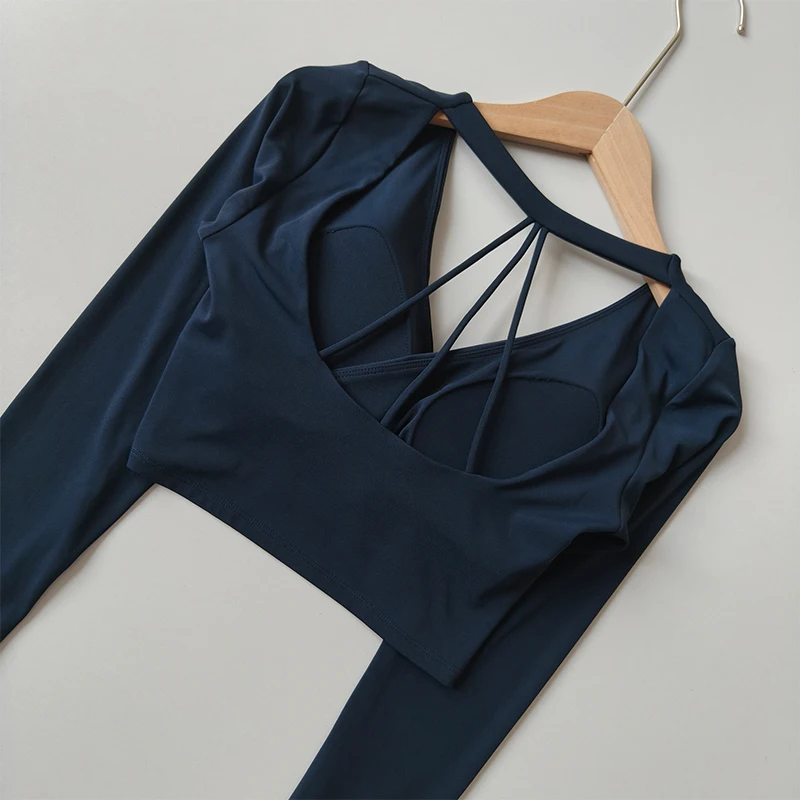 Fitness-Design V-Ausschnitt Langarm-Crossover-Sport-T-Shirt für Frauen Kurzes Crop-Top Schmales Rückenfreies Pilates-Yoga-Oberteil für Frauen – Detail 9