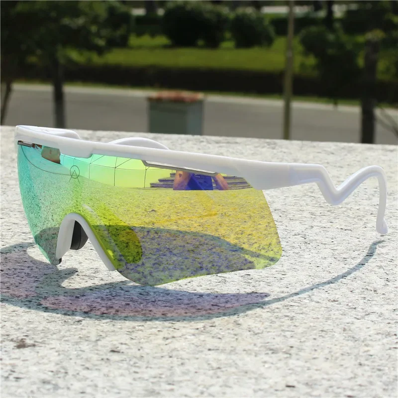 ALBAOPTICS Luxury Brand Polarized Goggles Riding Sports Sunglasses Color Changing TR90 Cycling Fishing Glasses 4 Sets of Lenses