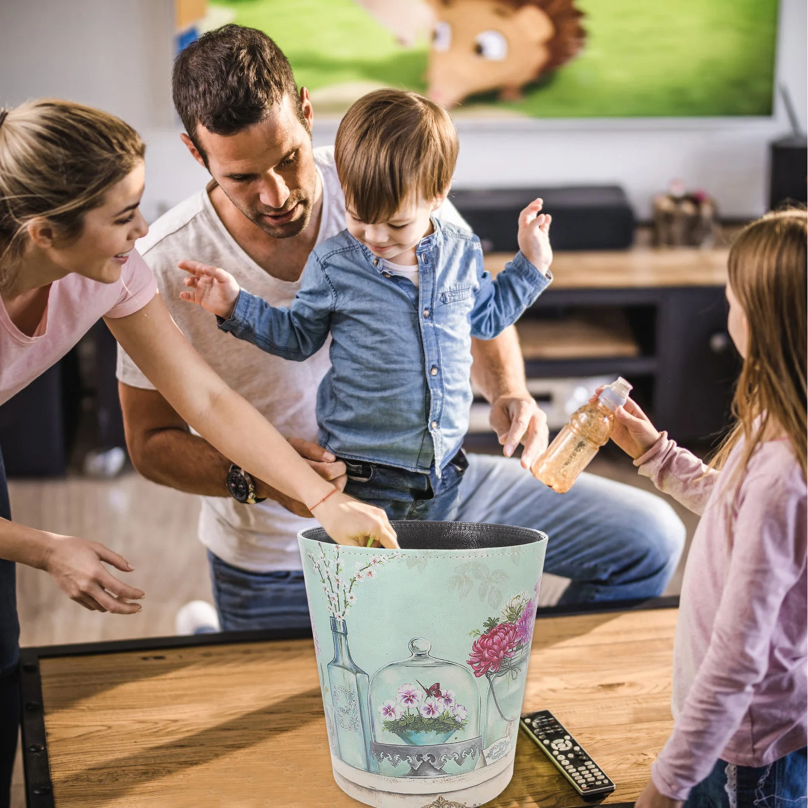 

Modern Trash Bin with Large Capacity Retro Style Waste Container for Office Home Decorative Garbage Storage Bin