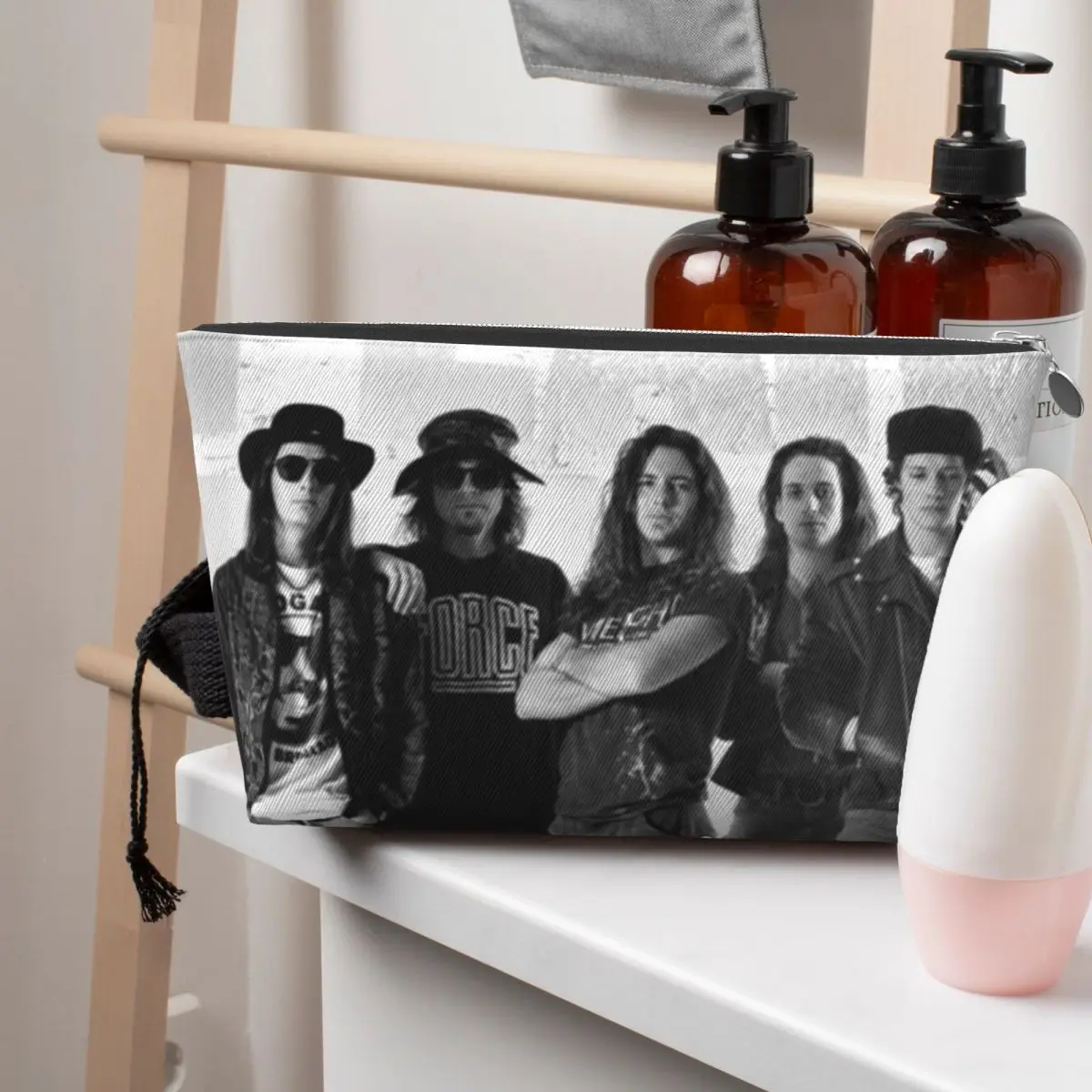 

Pearls Jam Band 2024 World Tour Rock Concert Women Cosmetic Bag Travel Makeup Organizer Pouch Toiletry Storage Dopp Kit Box