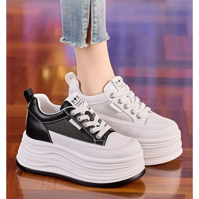 

2025 Summer New Mesh Breathable Lightweight White Shoes for Women White Board Shoes with Thick Bottom and Increased Height Women