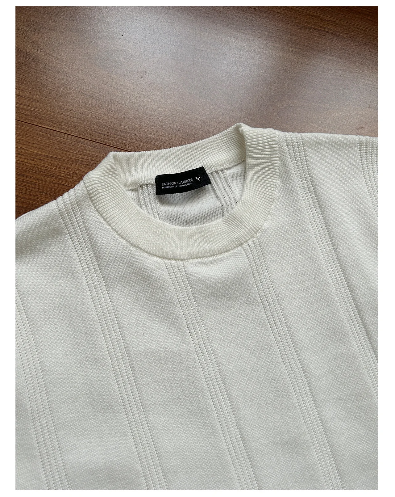 Old Money Luxury Jacquard Vertical Stripe Textured Casual Solid Color Crew Neck Short Sleeve T-Shirt Knit Tee for Men and Women