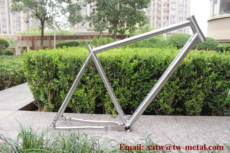 OEM 700C Titanium Road Bicycle Frame 700C Titanium Road Bike Frames Titanium Road Bike Frame Thru Axle