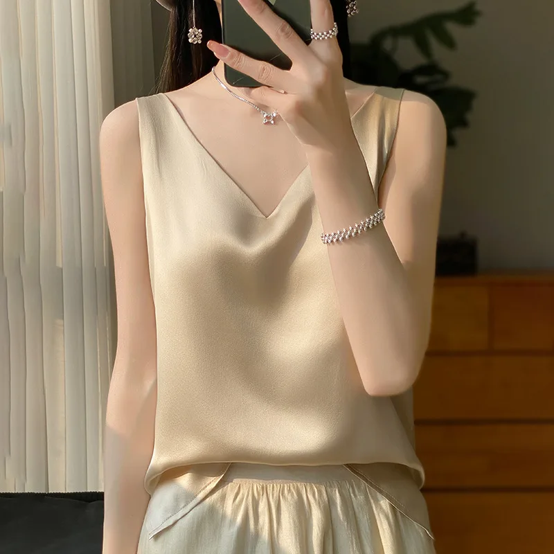 Silk Silk Double Shoulder Suspender Women's Vest 2024 Summer New Slim V-neck Short Temperament Inner Top T-shirt