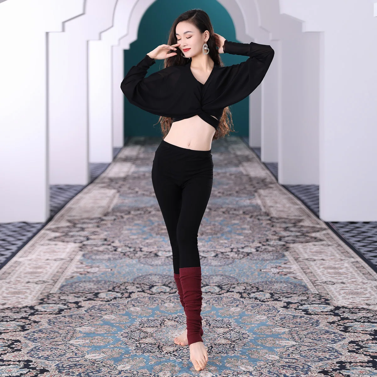 

Костюм для танца живота в восточном стиле, закрывающий живот, тренировочный костюм с тонким темпераментом, с длинными рукавами, униформа команды для начинающих S215 + K325