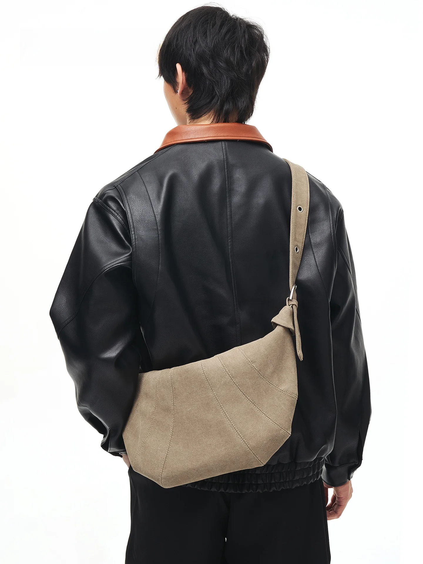 

Nesbit Vintage Style Canvas Shoulder Bag Men's Crossbody Bag Retro Wind Horn Shape Casual Leisure No Waterproof Chinese Made