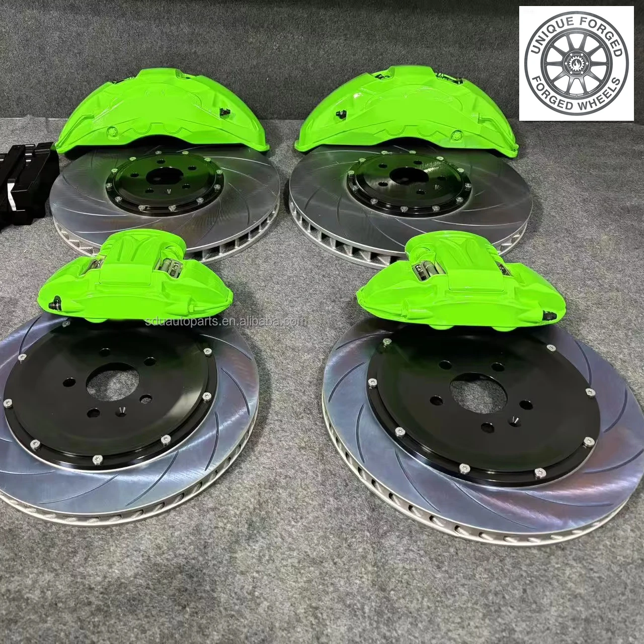 

26 Style Light Weight Carbon Ceramic Brake Disc Race Calipers 10 Pot 4 Pot Red for High End Sports Models