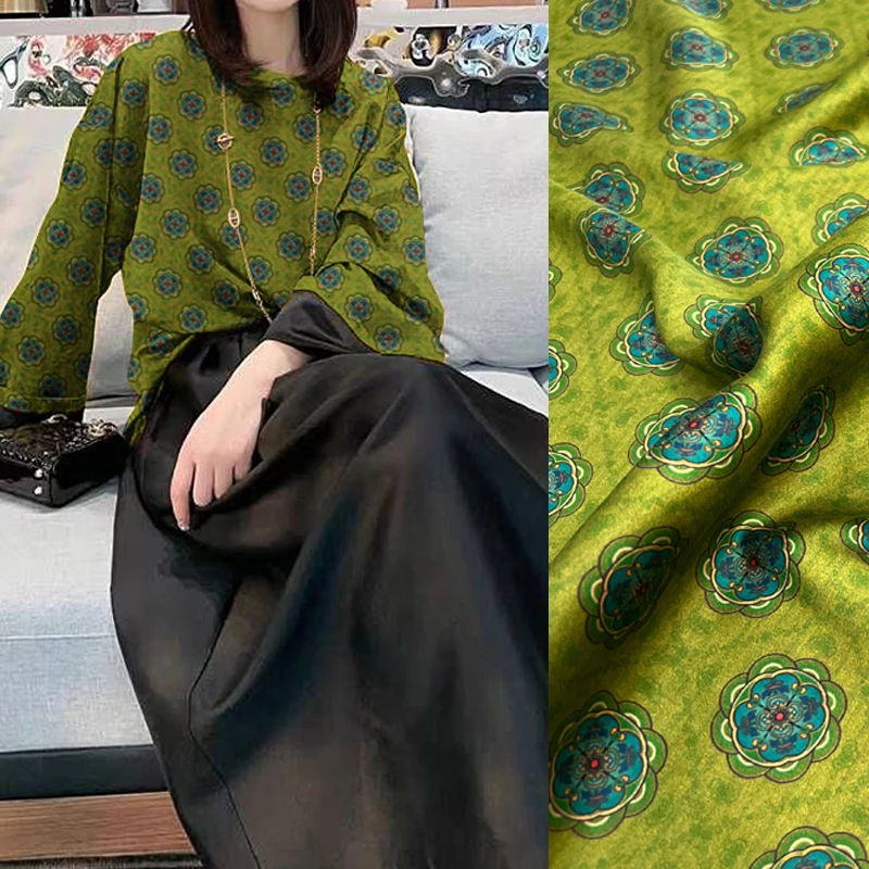 Gambiered Gauze Silk Fabric with Chinese Style Printed on Green Design for Cheongsam Horse Face Skrit Dress,47'' Wide 25MM E1557