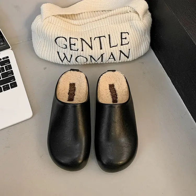 Korean version thick soled and plush warm half drag women's shoes 2025 autumn and winter new item Baotou casual plush Boken shoe