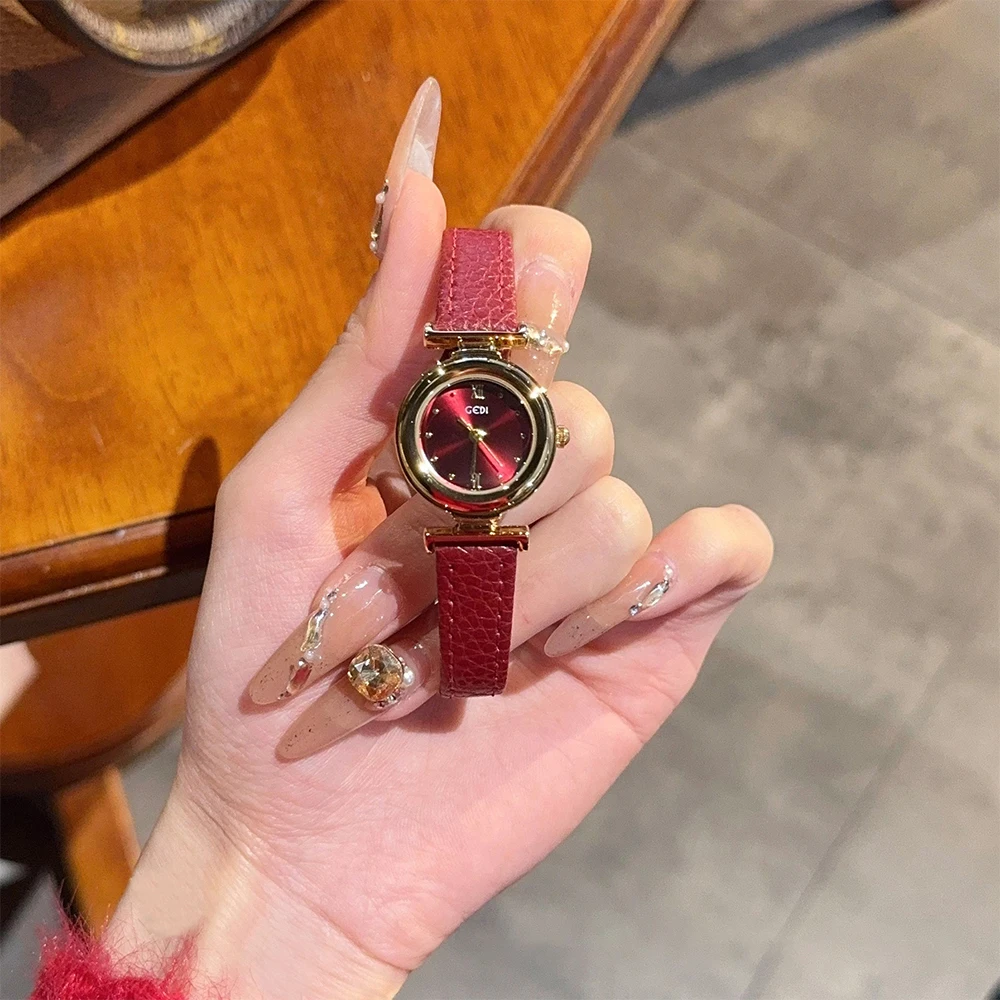 Fashion temperament minimalist luxury small disc red leather belt with quartz women's watch