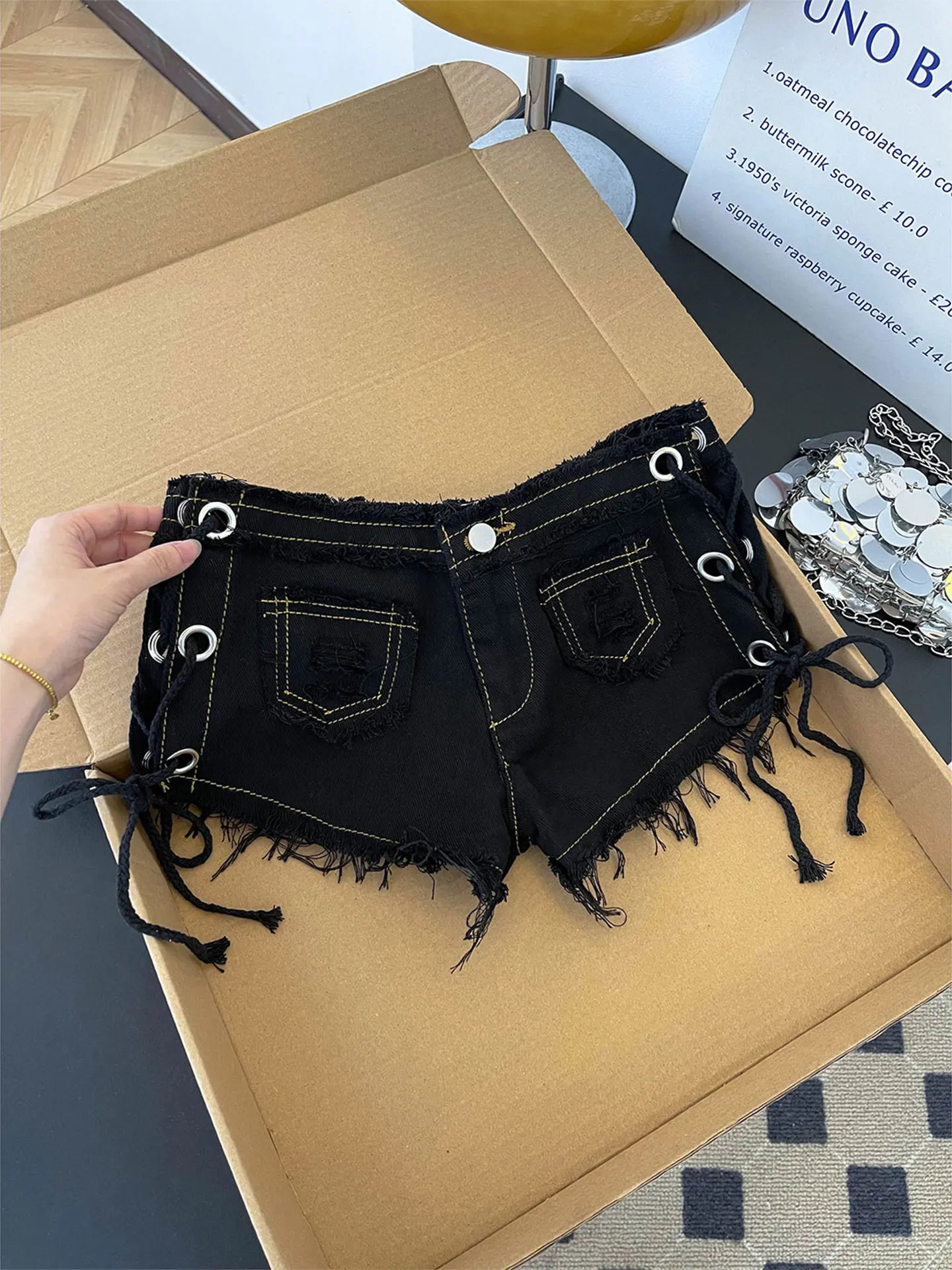 Dark Side Hollow out Belted Denim Supermodel Pants Women Summer Spicy Low Waist Nightclub Bodycon Hot Pants Sexy  Skirt