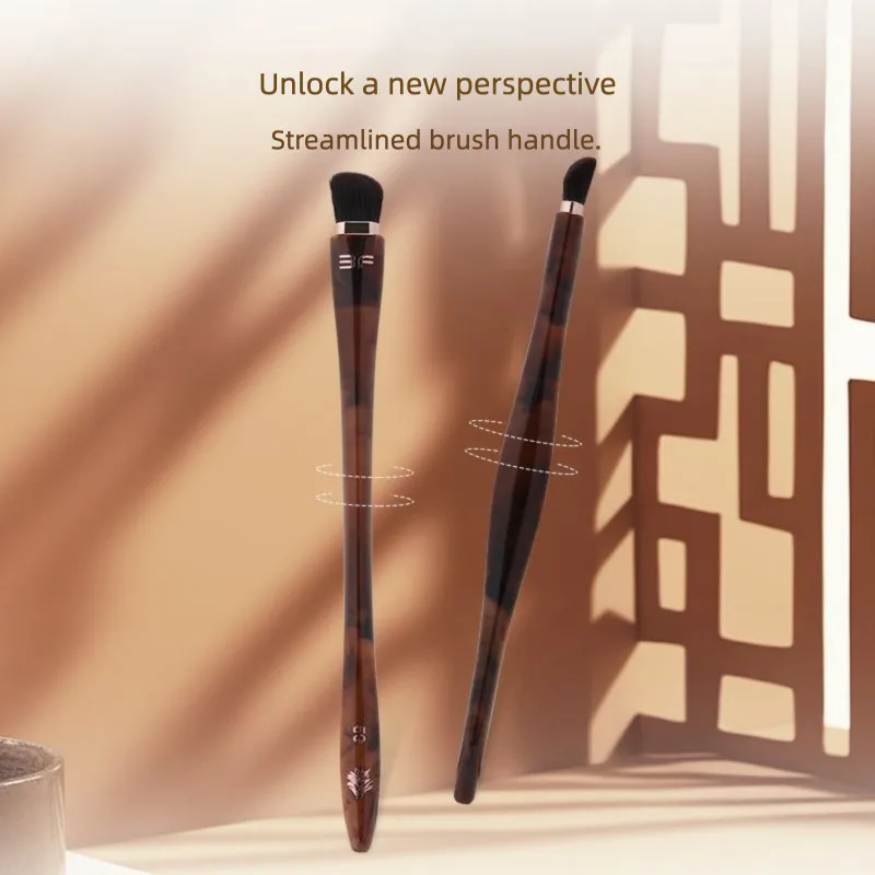 Single Slanted Eyeshadow Brush Portable Eye Makeup Blending Color Spreading Detail Beauty Tool