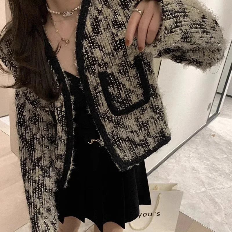 Women's Small Fragrant Style Jacket Spring Autumn New Design High End Short Coat Ladies V-Neck Long Sleeve Retro Outwear Tops
