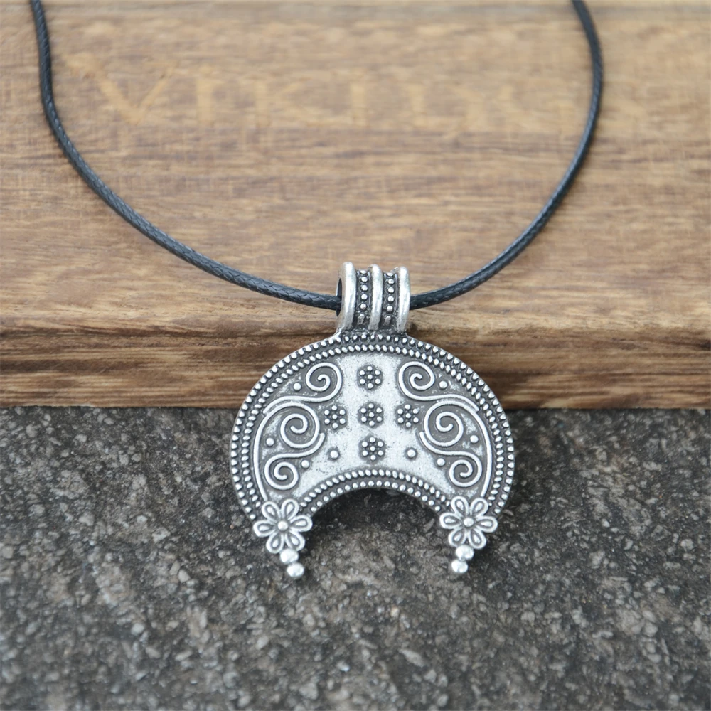 Nostalgia Slavic Lunula Crescent Moon Jewelry Moravia Lunitsa Slaves Viking Pendant Necklace For Women Gifts