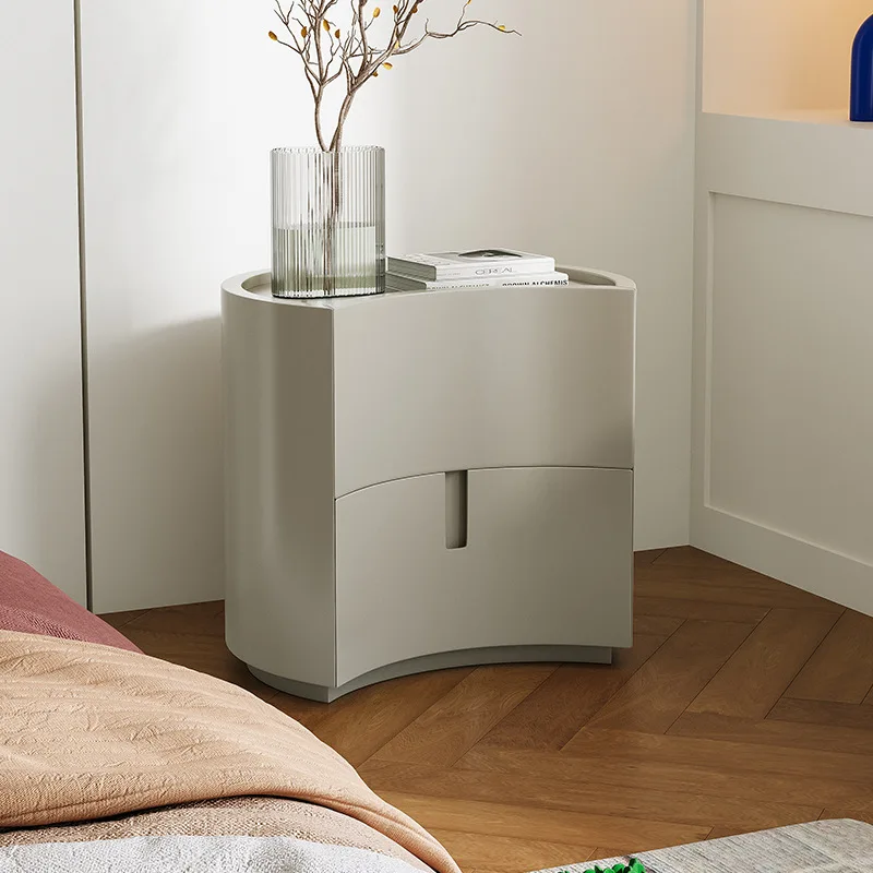Italienischer minimalistischer Nachttisch aus massivem Holz, Halbmond-Aufbewahrungsschrank, Schlafzimmer, heller Luxus-Nachttisch