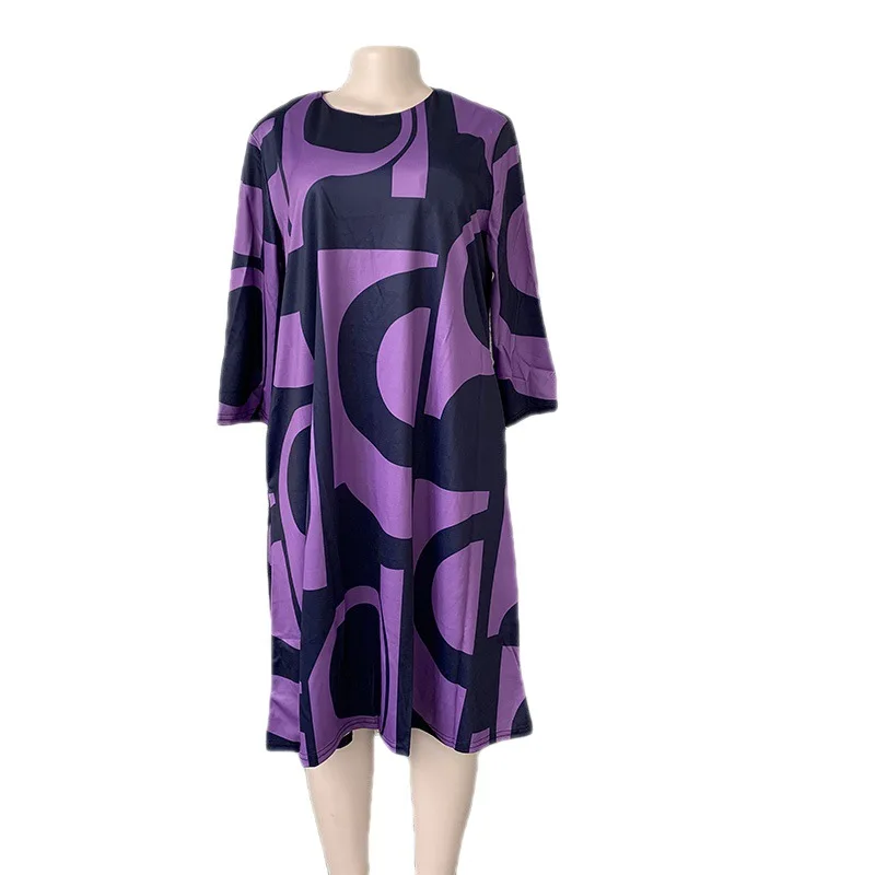 

Африканское женское платье с цифровым принтом — базовое летнее платье трапециевидной формы с круглым вырезом и короткими рукавами