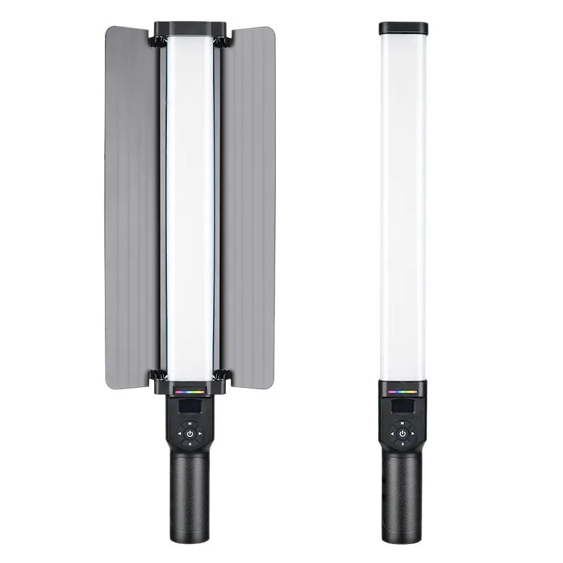lampe-portative-a-batterie-integree-pour-eclairage-de-tournage-video-en-exterieur
