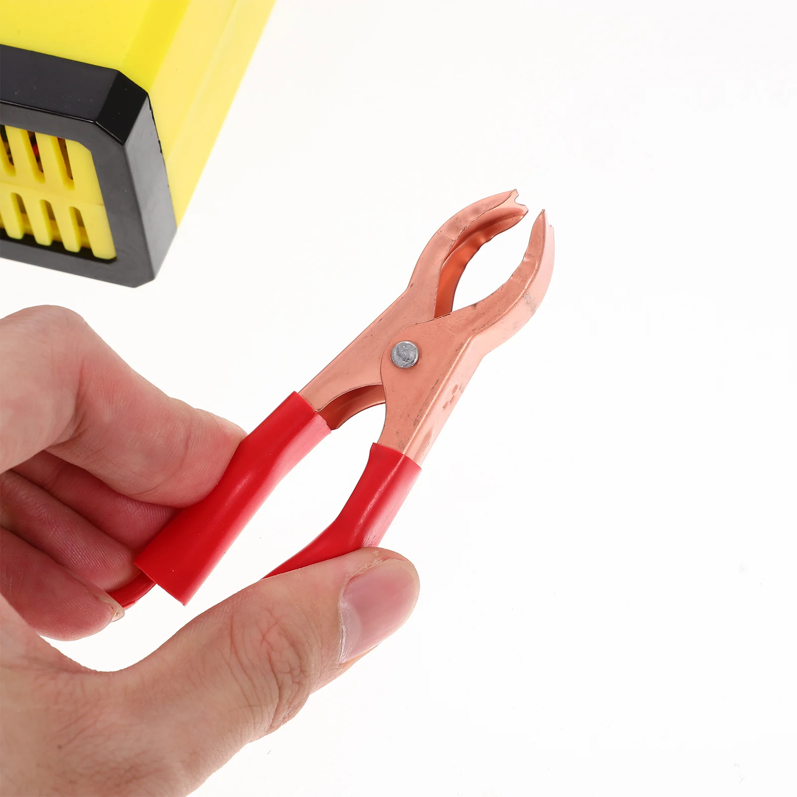 

Motorcycle 12V 2A with Power Display Portable for Car Lawn Mower and Automotive Batteries