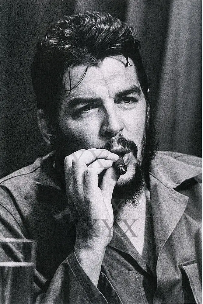 Poster of Che Guevara Smoking